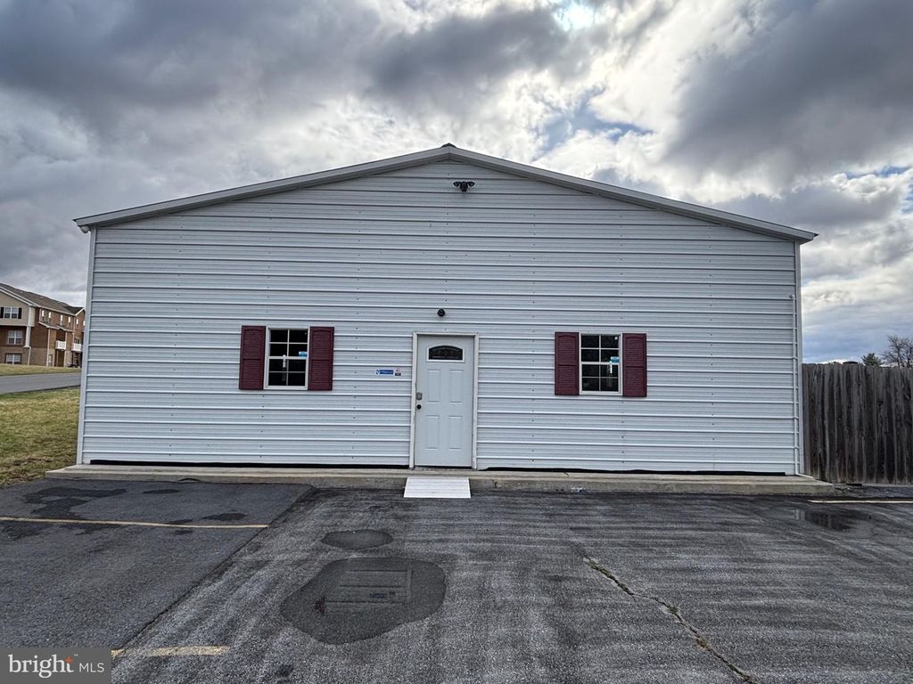 1301 ECHO STREET, Martinsburg, WV 25404