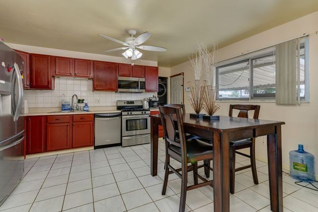 337 E Clark Street, Glenwood, IL 60425