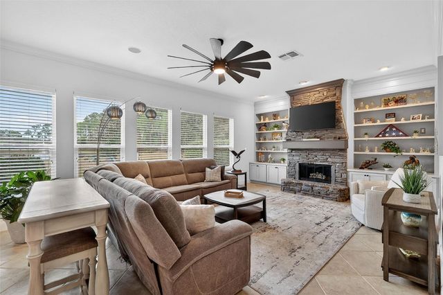 1051 JULIETTE BOULEVARD, Mount Dora, FL 32757