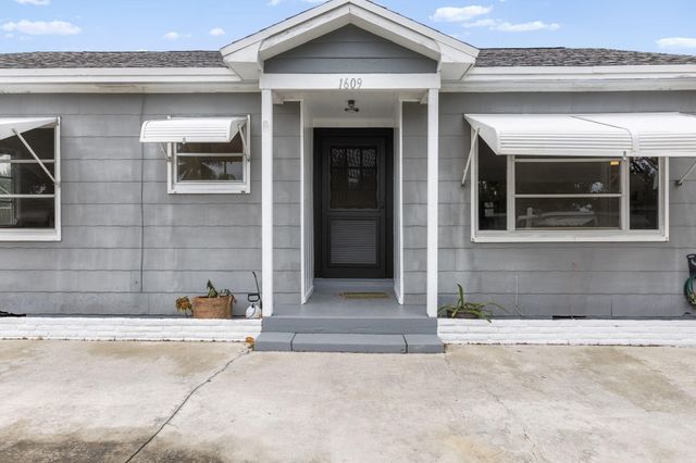 1609 N K Street, Lake Worth Beach, FL 33460