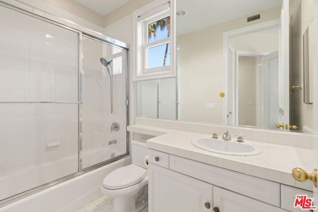 19134 Briarfield Way, Tarzana (los Angeles), CA 91356
