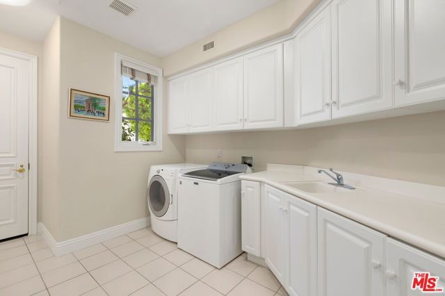 19134 Briarfield Way, Tarzana (los Angeles), CA 91356