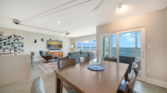 400 GOLDEN GATE POINT 22, Sarasota, FL 34236
