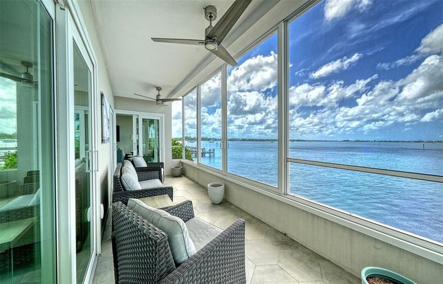 400 GOLDEN GATE POINT 22, Sarasota, FL 34236
