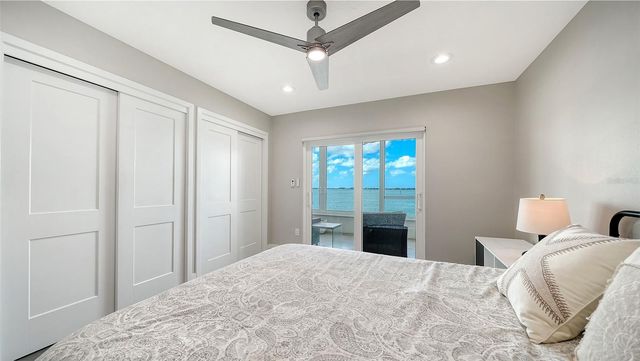 400 GOLDEN GATE POINT 22, Sarasota, FL 34236
