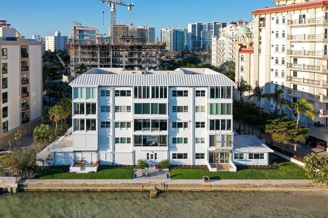 400 GOLDEN GATE POINT 22, Sarasota, FL 34236