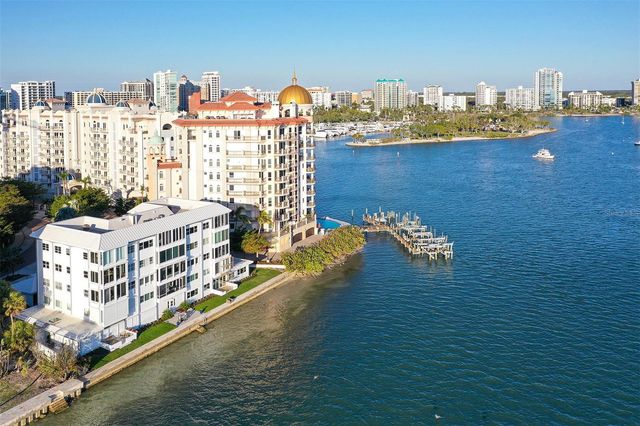 400 GOLDEN GATE POINT 22, Sarasota, FL 34236