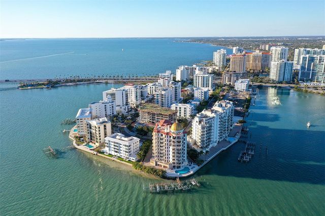 400 GOLDEN GATE POINT 22, Sarasota, FL 34236
