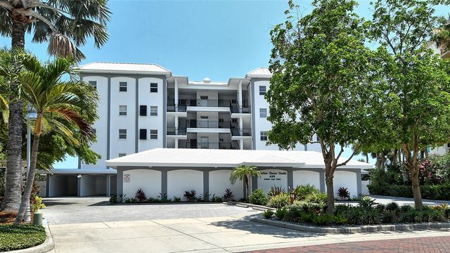 400 GOLDEN GATE POINT 22, Sarasota, FL 34236