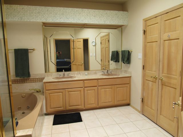 9917 Denali Road NE, Albuquerque, NM 87111