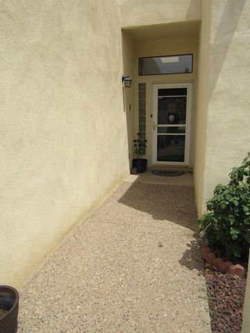 9917 Denali Road NE, Albuquerque, NM 87111