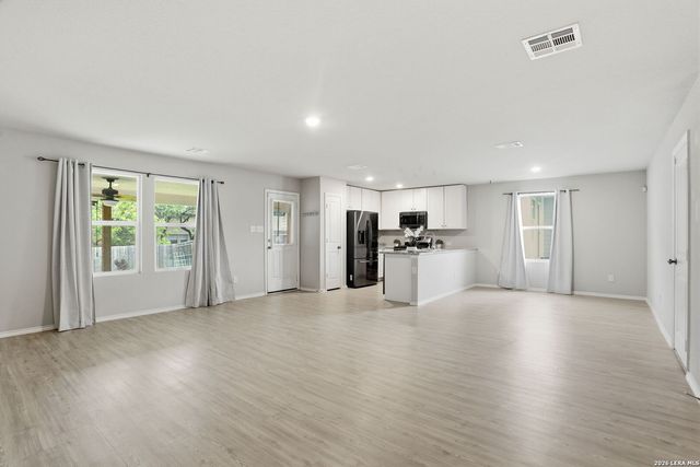 8726 Braun Shelf, San Antonio, TX 78254