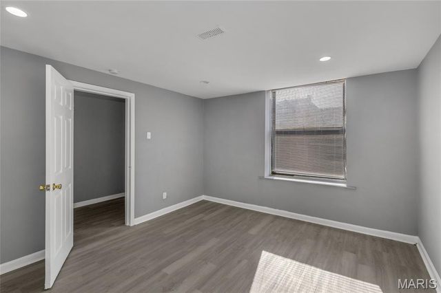 3325 Chippewa Street, St Louis, MO 63118