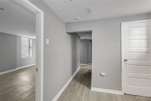 3325 Chippewa Street, St Louis, MO 63118
