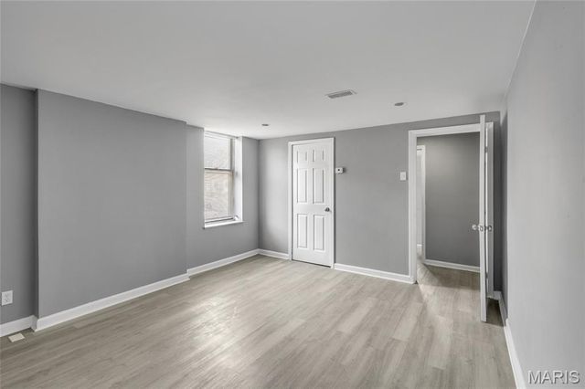3325 Chippewa Street, St Louis, MO 63118