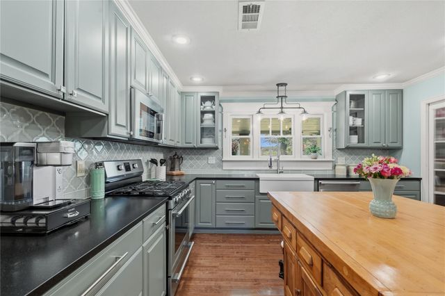17821 Brown Road, Conroe, TX 77306