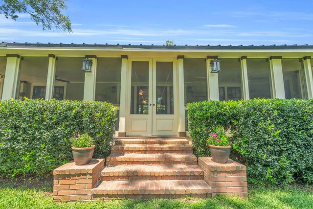 17821 Brown Road, Conroe, TX 77306