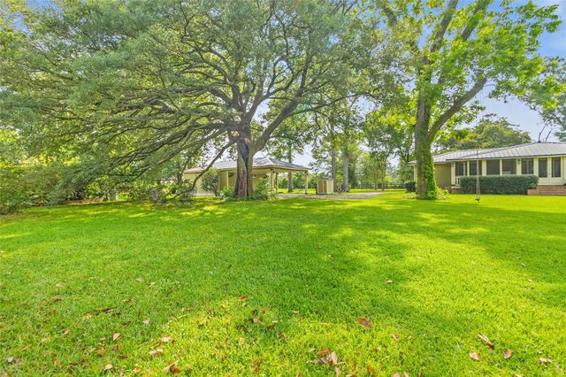17821 Brown Road, Conroe, TX 77306
