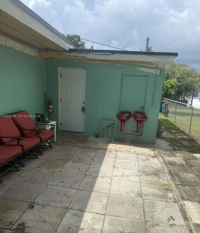 2627 Lincoln Street, Hollywood, FL 33020