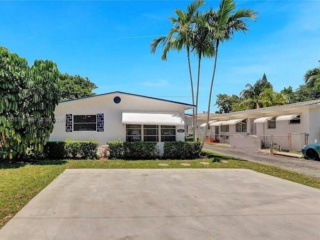2627 Lincoln Street, Hollywood, FL 33020