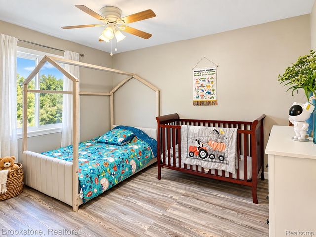 37627 Dorchester Drive, Farmington Hills, MI 48331