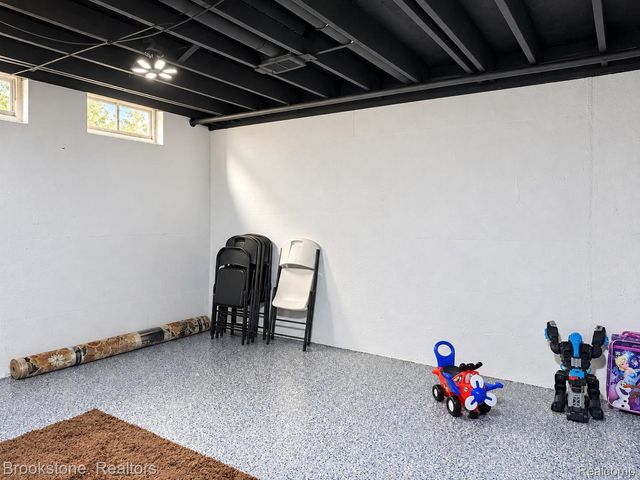 37627 Dorchester Drive, Farmington Hills, MI 48331