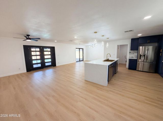 5524 N 39TH Avenue, Phoenix, AZ 85019