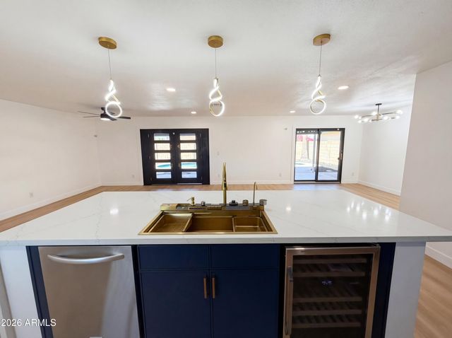 5524 N 39TH Avenue, Phoenix, AZ 85019