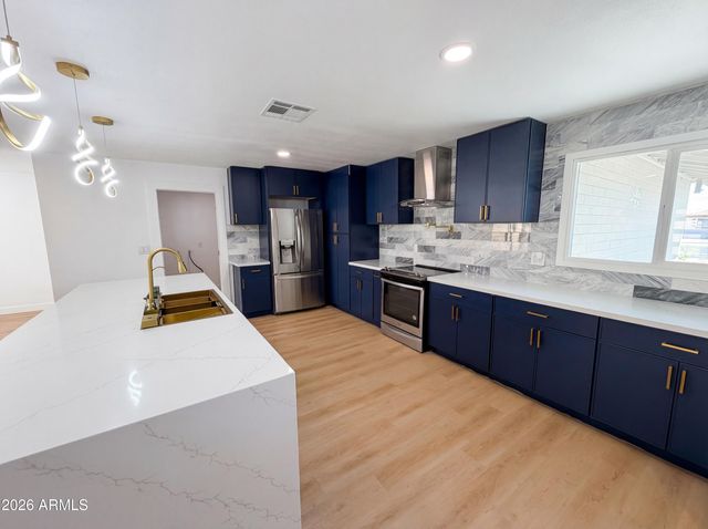 5524 N 39TH Avenue, Phoenix, AZ 85019