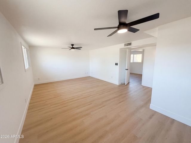 5524 N 39TH Avenue, Phoenix, AZ 85019