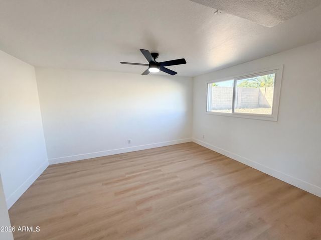 5524 N 39TH Avenue, Phoenix, AZ 85019