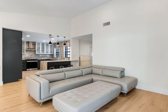 1150 NW 22ND Avenue, Delray Beach, FL 33445