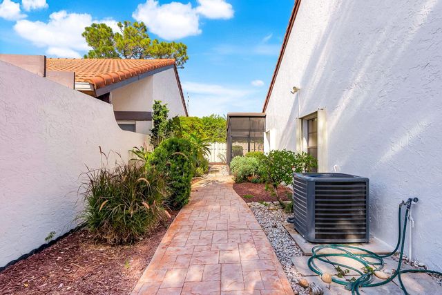 1150 NW 22ND Avenue, Delray Beach, FL 33445