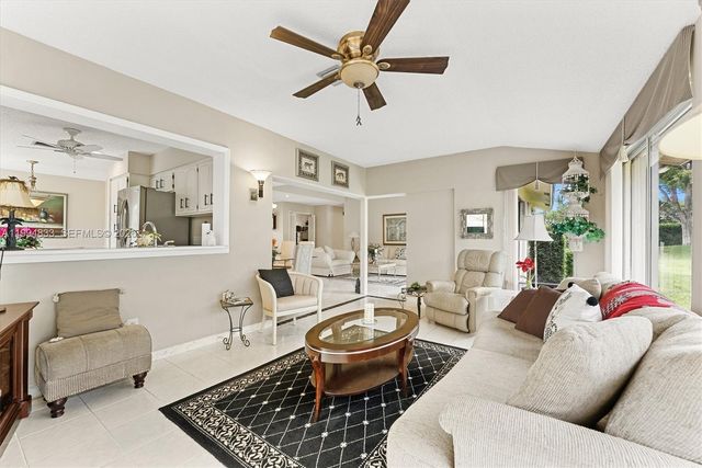 5669 Pinecrest Circle, Boca Raton, FL 33433