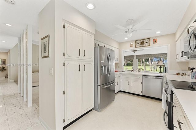 5669 Pinecrest Circle, Boca Raton, FL 33433