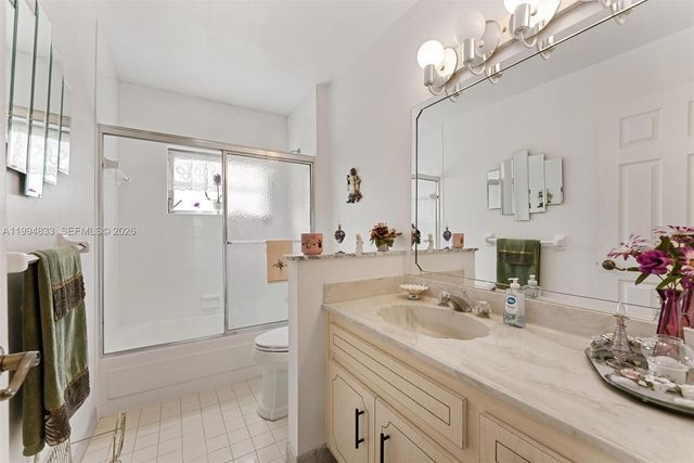 5669 Pinecrest Circle, Boca Raton, FL 33433