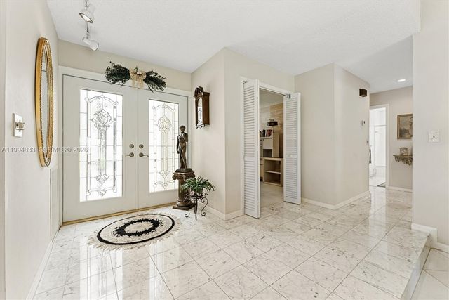 5669 Pinecrest Circle, Boca Raton, FL 33433