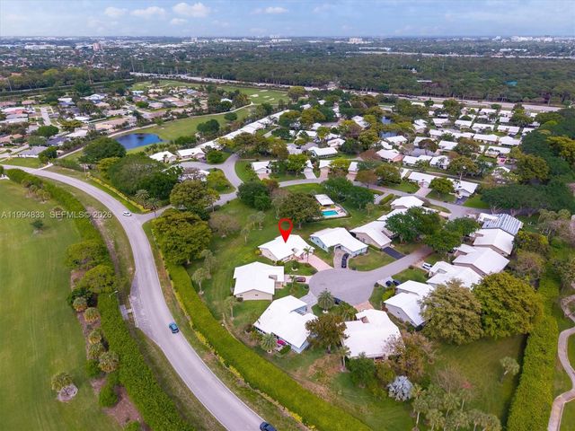 5669 Pinecrest Circle, Boca Raton, FL 33433