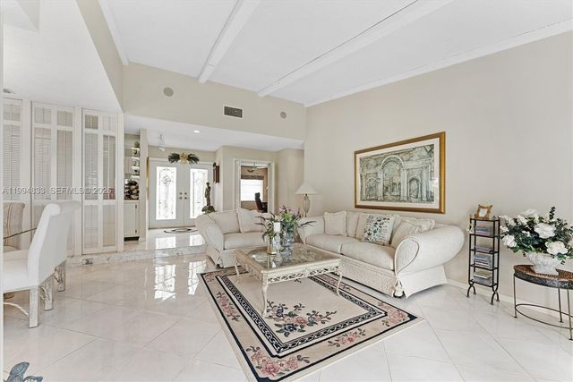5669 Pinecrest Circle, Boca Raton, FL 33433