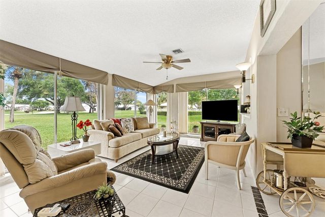 5669 Pinecrest Circle, Boca Raton, FL 33433