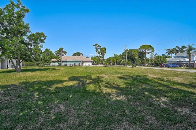 SARABAY ROAD, Osprey, FL 34229