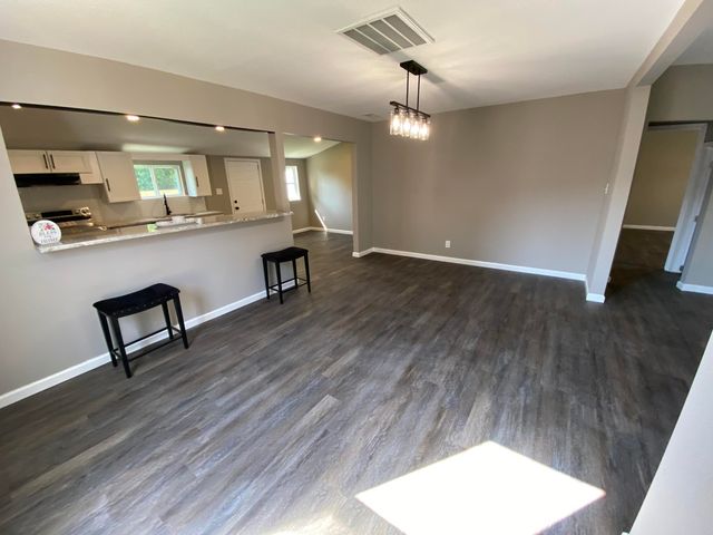 516 E Main Street, Carlisle, KY 40311