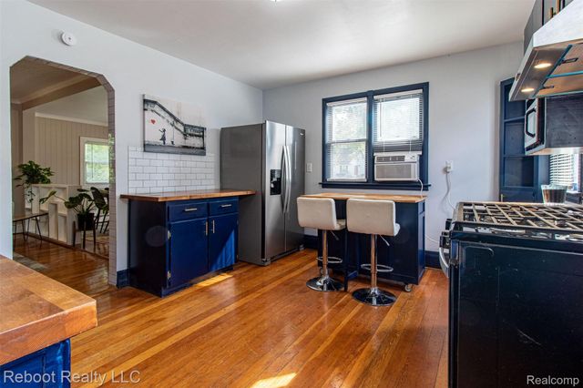 3005 Oakwood Street, Ann Arbor, MI 48104