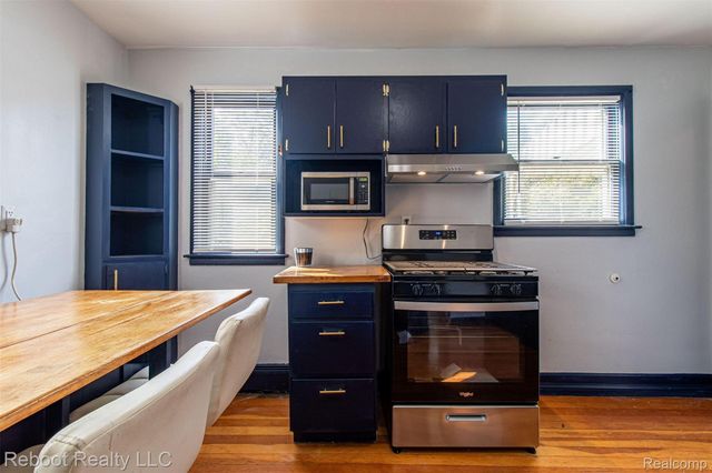 3005 Oakwood Street, Ann Arbor, MI 48104