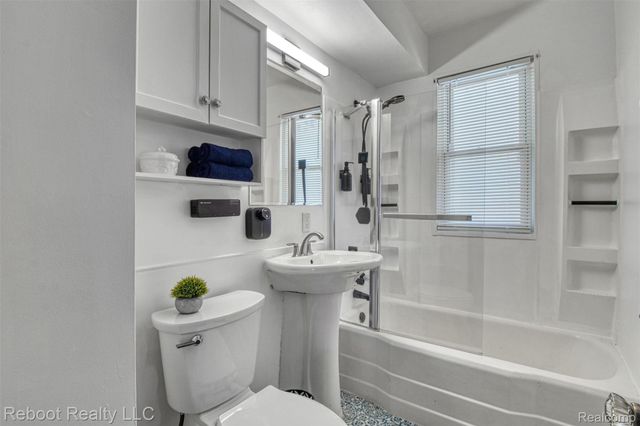 3005 Oakwood Street, Ann Arbor, MI 48104