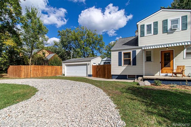 3005 Oakwood Street, Ann Arbor, MI 48104