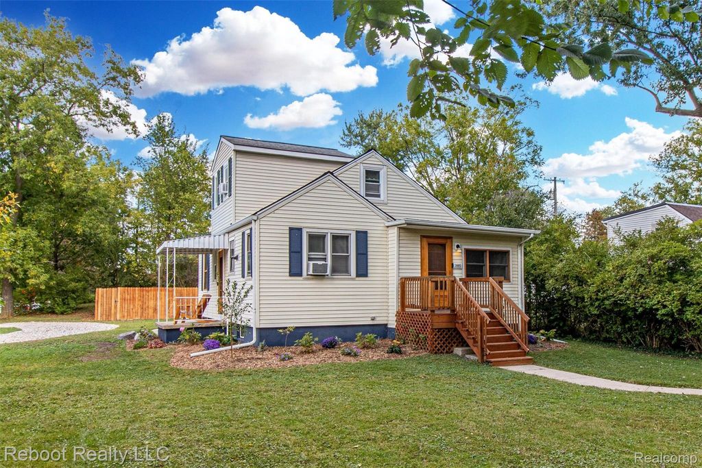 3005 Oakwood Street, Ann Arbor, MI 48104