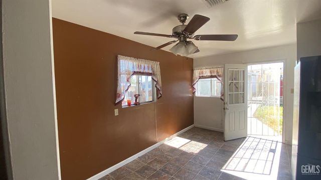 105 D Street, Taft, CA 93268