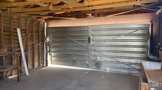 105 D Street, Taft, CA 93268