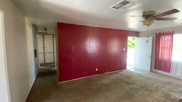 105 D Street, Taft, CA 93268